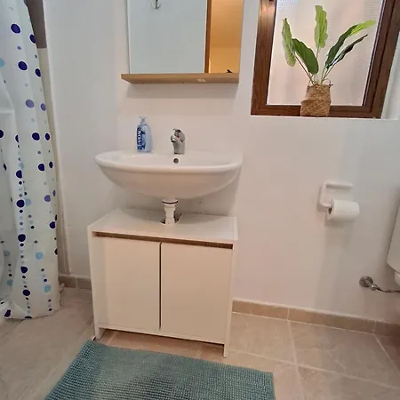 Melita Seafront Guesthouse - Top Floor Double Room Guest house Marsaskala