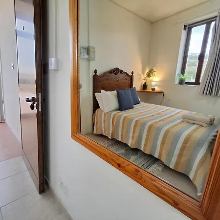 Melita Seafront Guesthouse - Top Floor Double Room Guest house Marsaskala